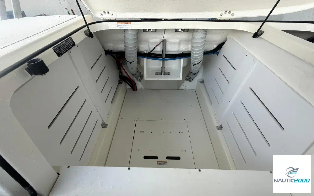 slider 6 Bayliner VR5 Cuddy OB