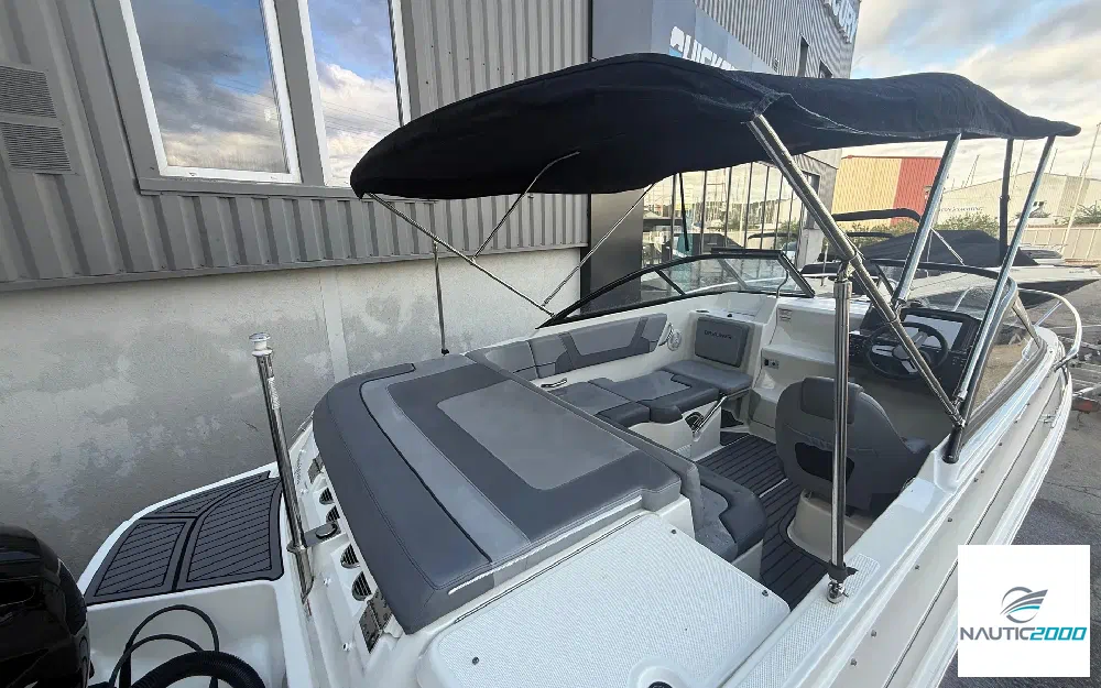 slider 2 Bayliner VR5 Cuddy OB