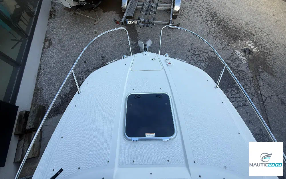 slider 9 Bayliner VR5 Cuddy OB