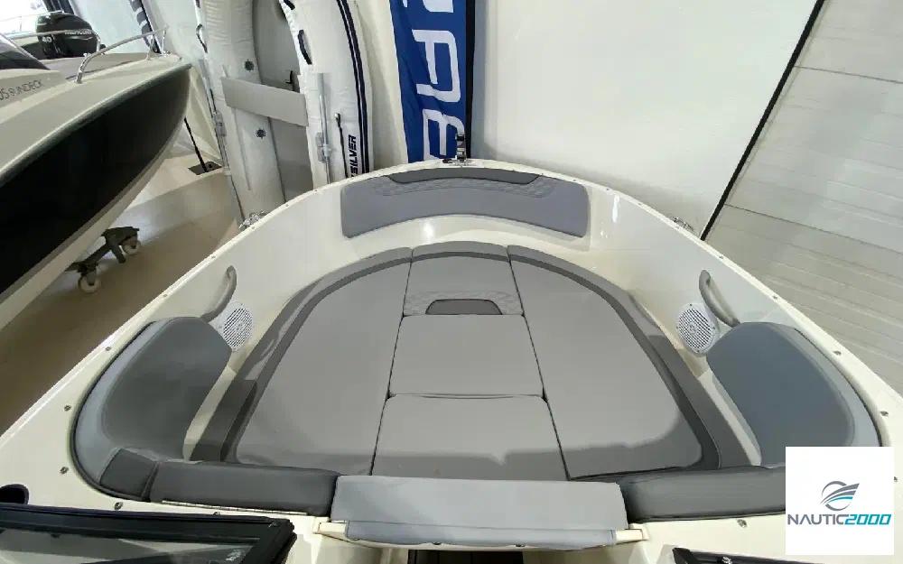 slider 9 Bayliner Element M19