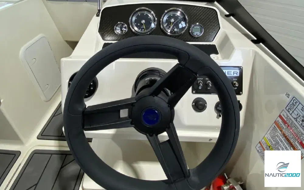 slider 11 Bayliner Element M19