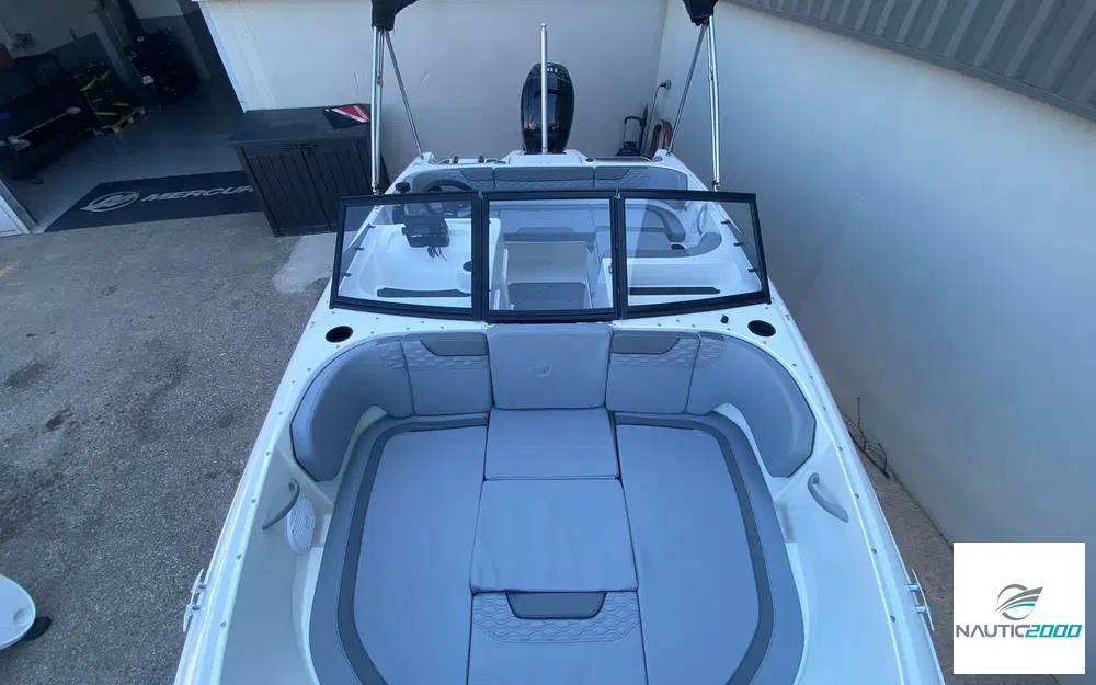 slider 3 Bayliner Element M17