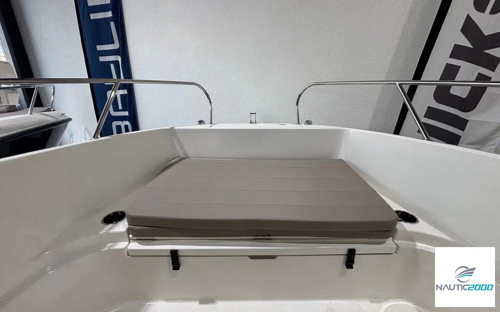 slider 20 Quicksilver Activ 675 Open