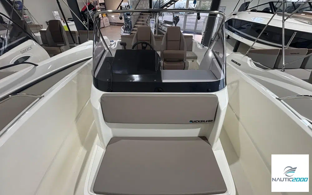 slider 19 Quicksilver Activ 675 Open