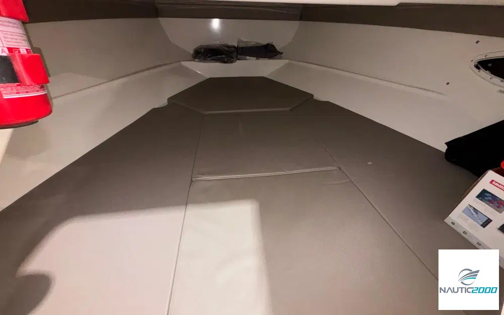 slider 16 Quicksilver Activ 675 Sundeck