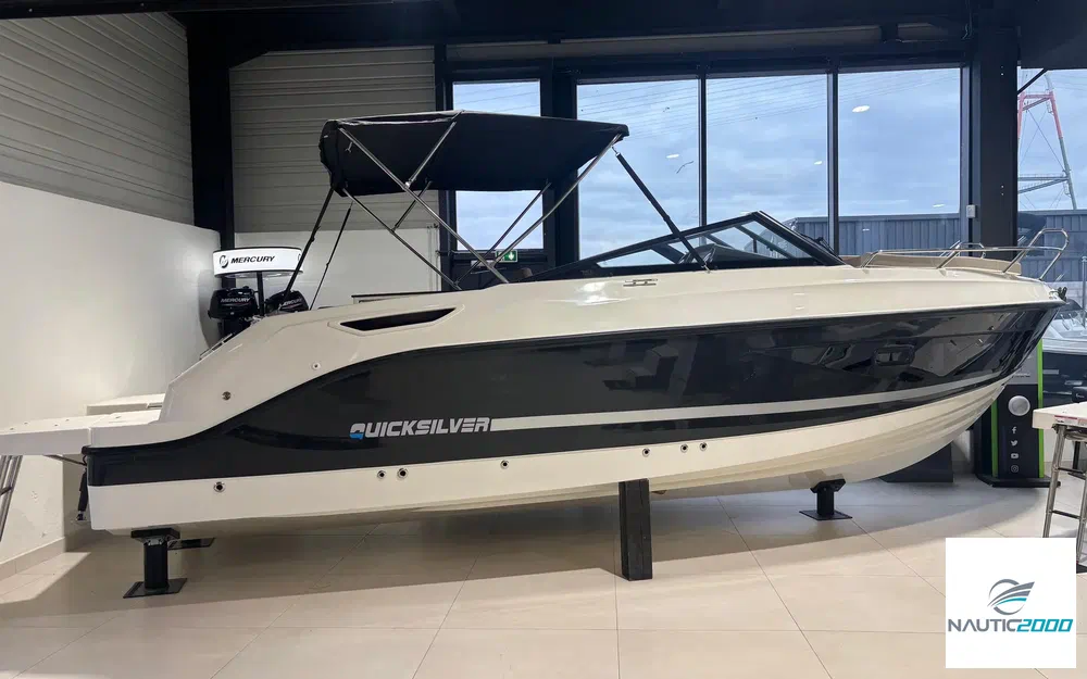 slider 1 Quicksilver Activ 755 Cruiser