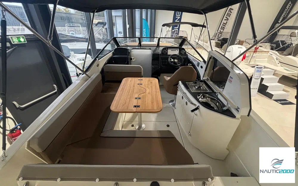 slider 4 Quicksilver Activ 755 Cruiser