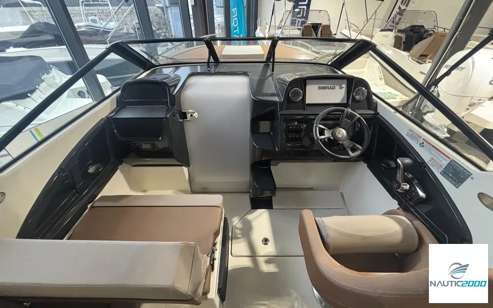 slider 10 Quicksilver Activ 755 Cruiser