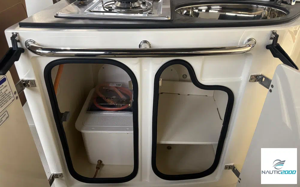 slider 8 Quicksilver Activ 755 Cruiser