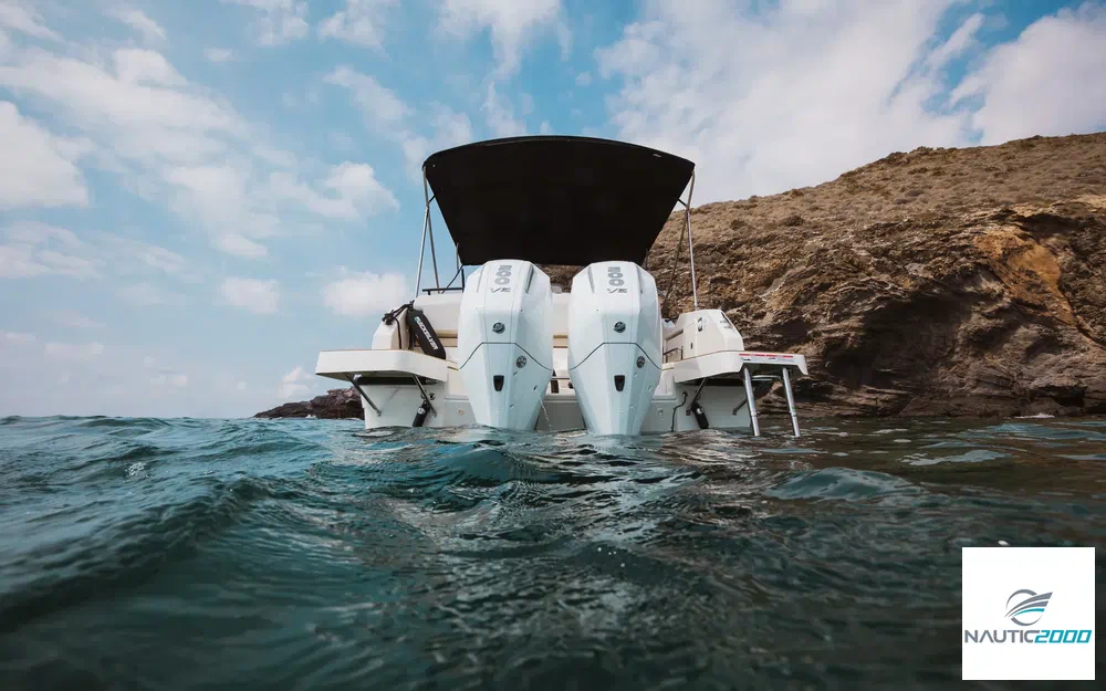 slider 4 Quicksilver Activ 875 Sundeck