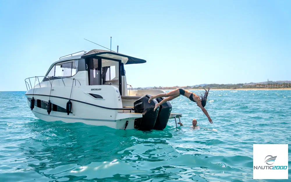 slider 1 Quicksilver Activ 905 Weekend