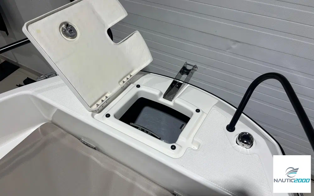 slider 14 Quicksilver Activ 555 Open