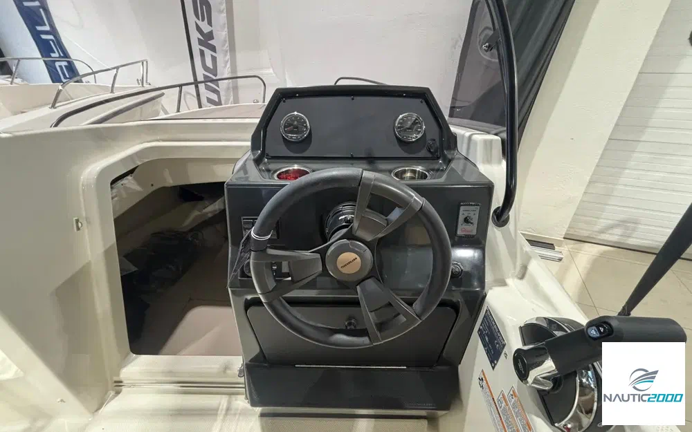 slider 4 Quicksilver Activ 605 Sundeck