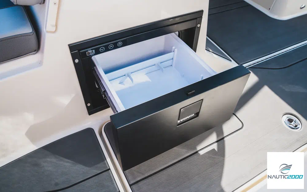 slider 11 Bayliner V20