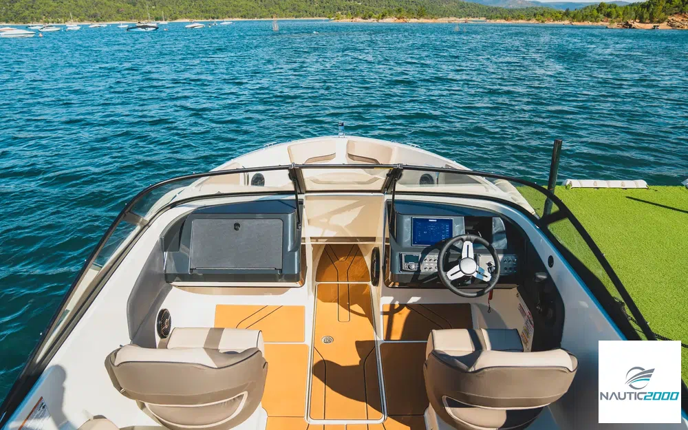 slider 9 Bayliner V20