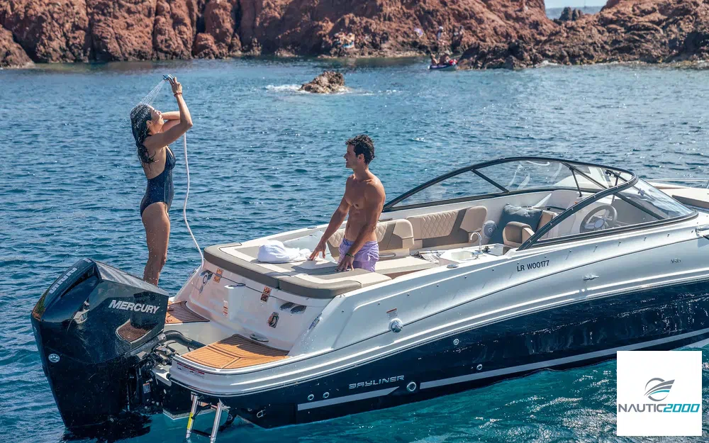 slider 5 Bayliner VR6 Cuddy