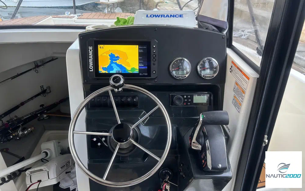 slider 21 Quicksilver Activ 705 Pilothouse