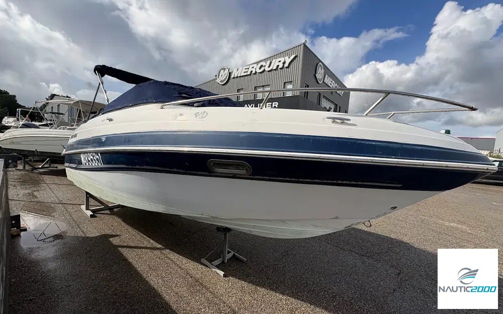 slider 0 Four Winns Sundowner 205