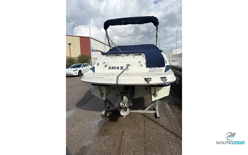 slider 2 Four Winns Sundowner 205