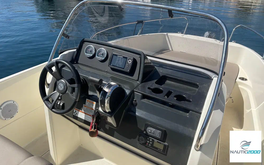 slider 8 Quicksilver Activ 605 Open