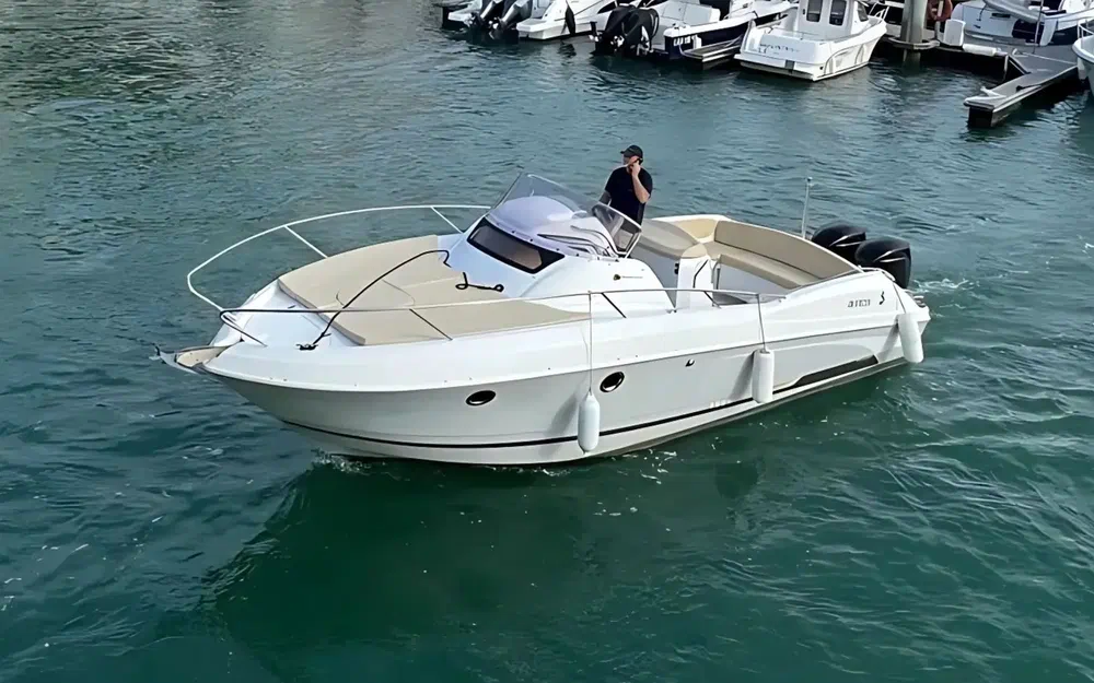 Beneteau Flyer 850 Sun Deck