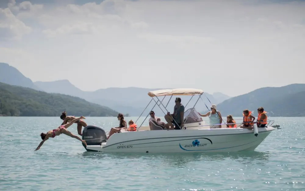 Pacific Craft  670 Open thumbs