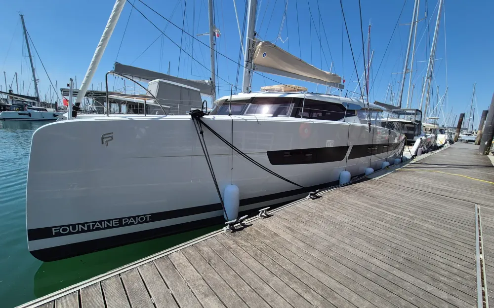 Fountaine Pajot Aura 51