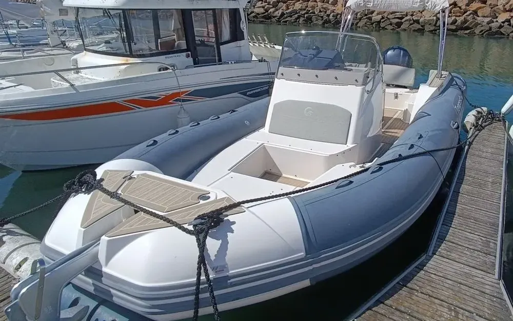 Capelli Tempest 800