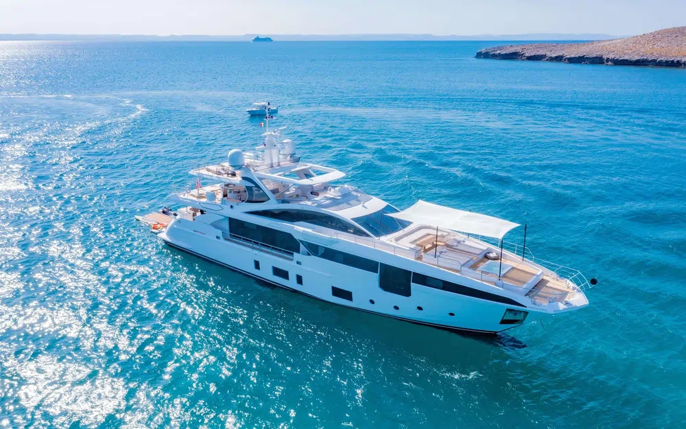Azimut Grande 35