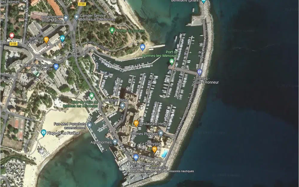 Place de Port 8.00m x 2.90 m à Bormes les Mimosas