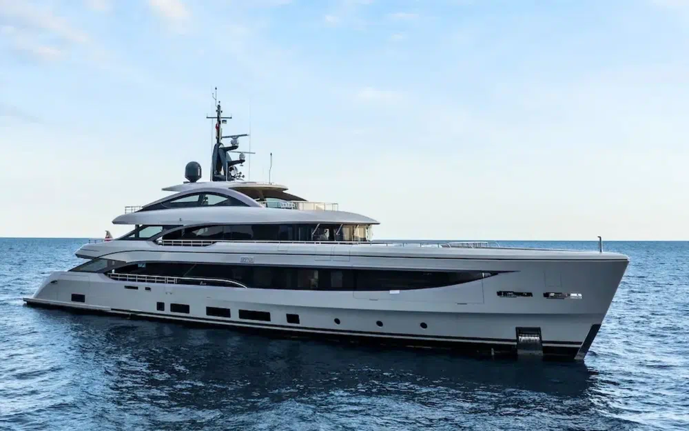 Benetti  50