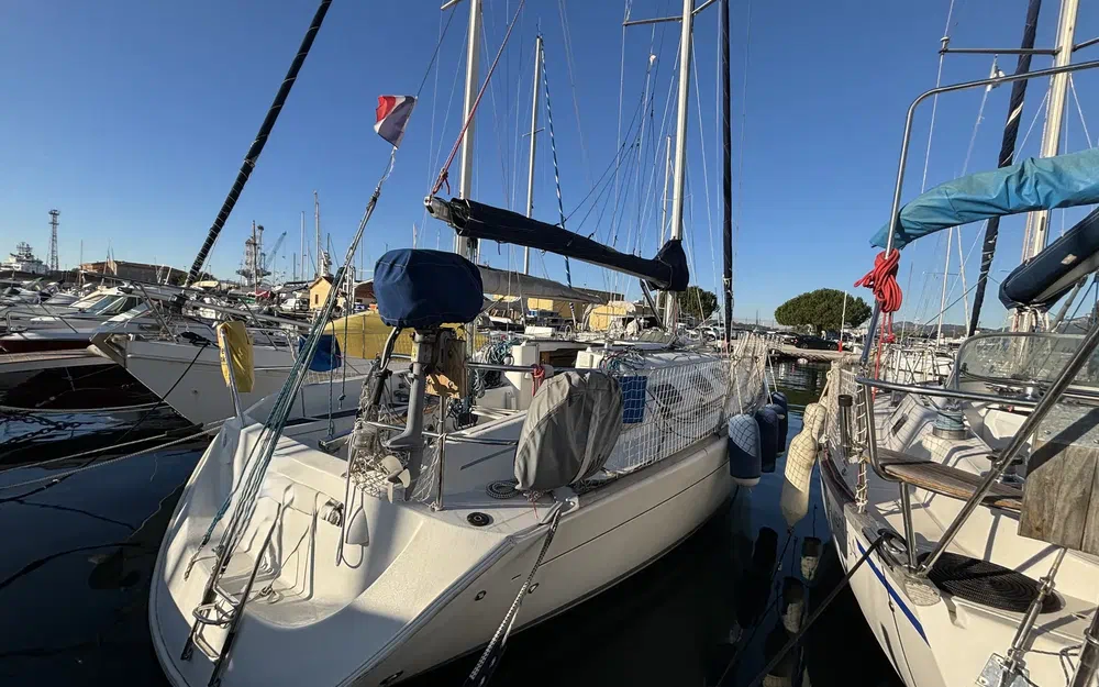Beneteau First 33.7