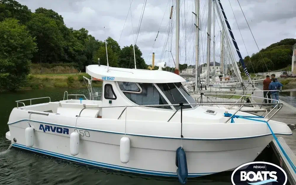 Quicksilver Arvor 250
