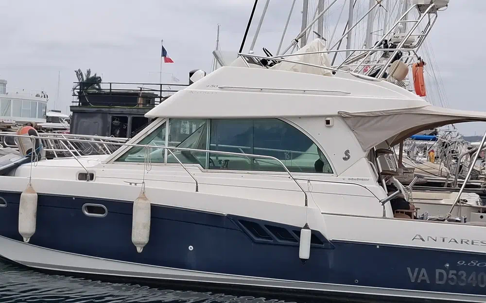 Beneteau Antares 980