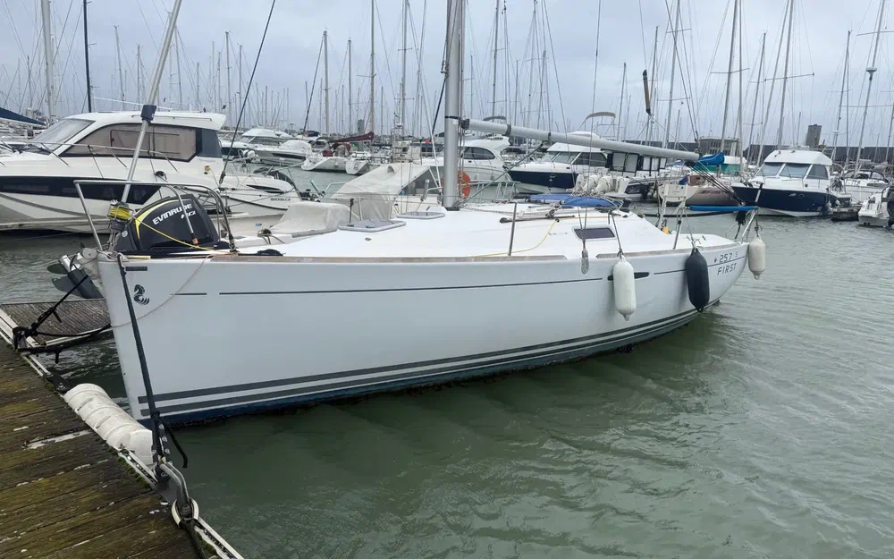 Beneteau First 25.7