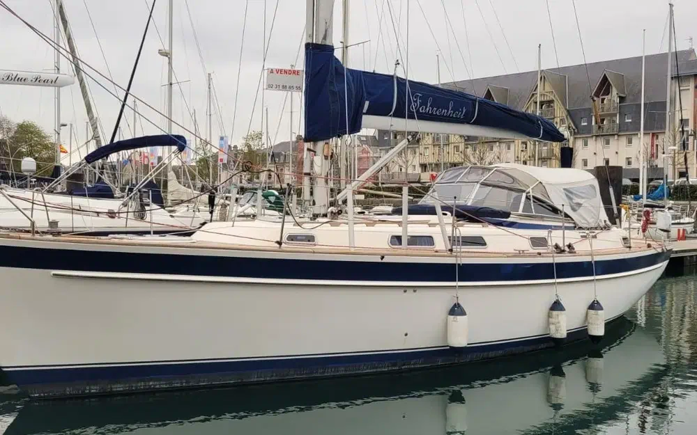 Hallberg Rassy  39