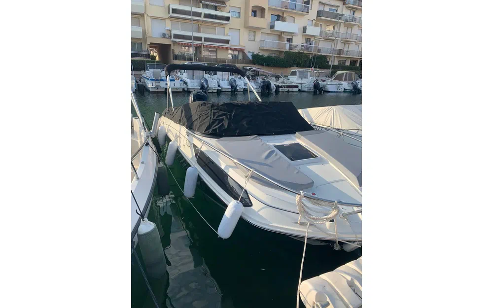 Bayliner VR5 Cuddy OB