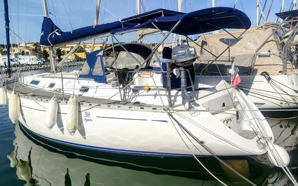 Dufour  38 Classic