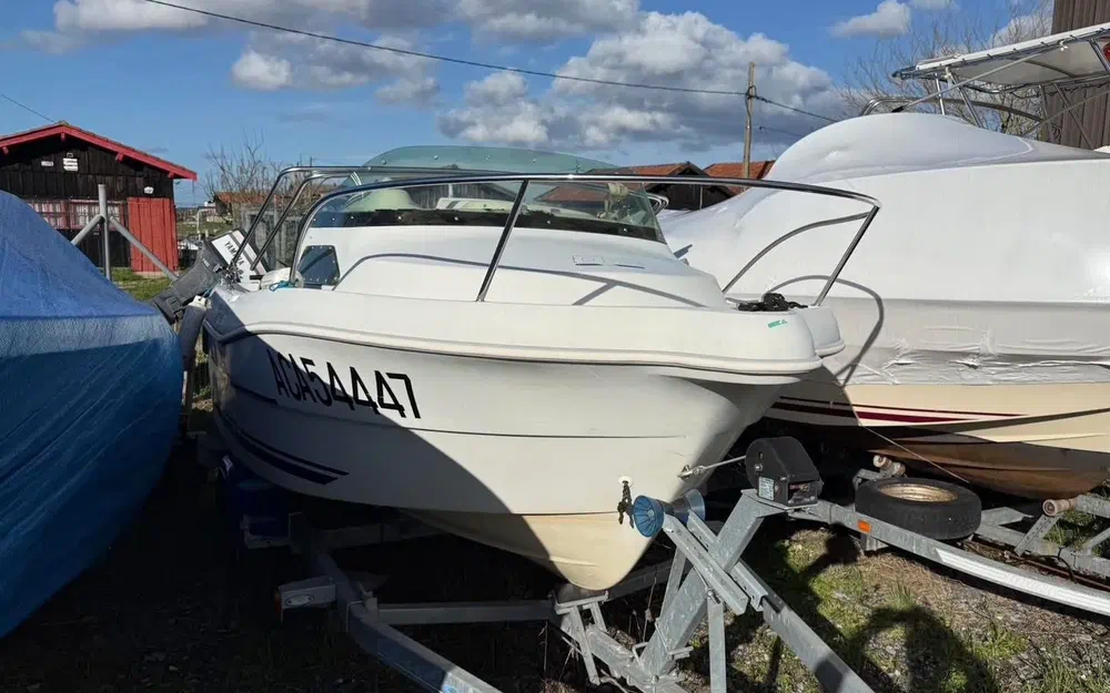 Quicksilver  435 Cabine