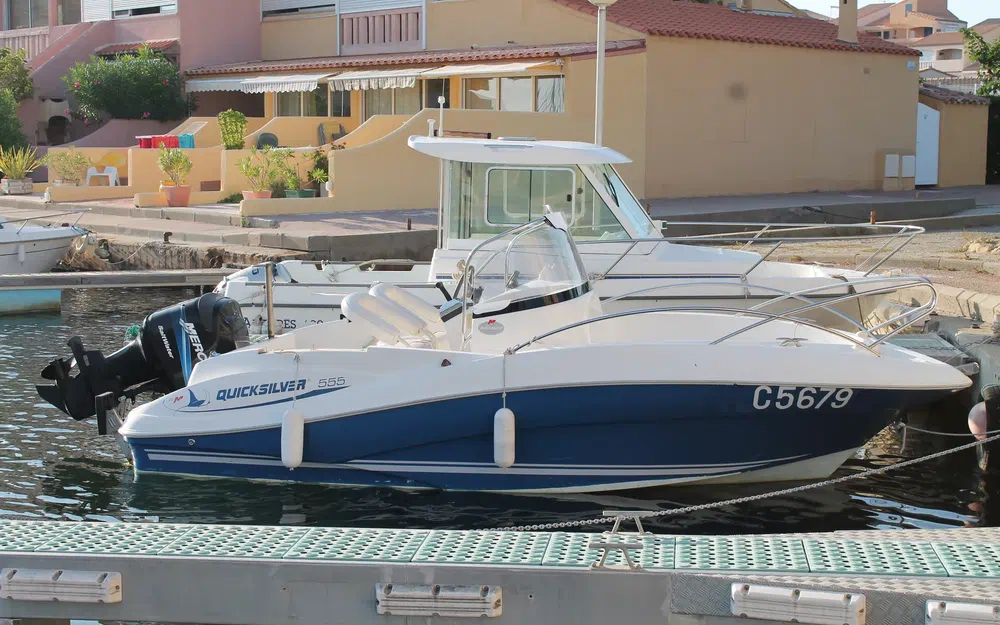 Quicksilver  555 Activ Open