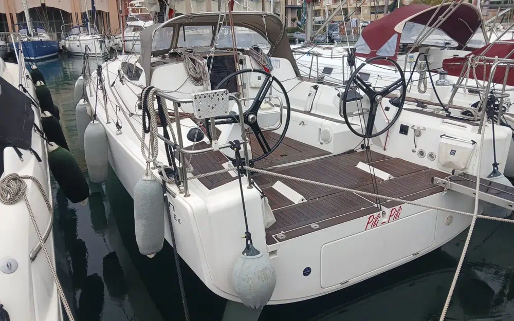 Elan E4