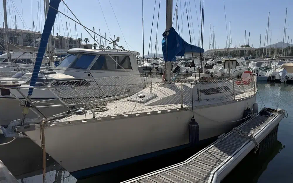 Beneteau First 32