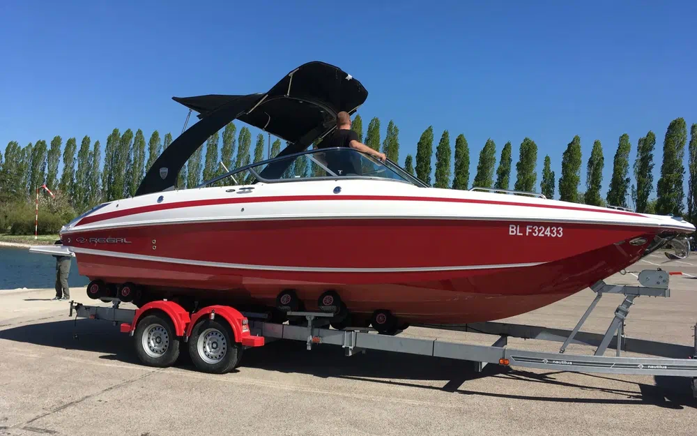 Regal  27 Fasdeck