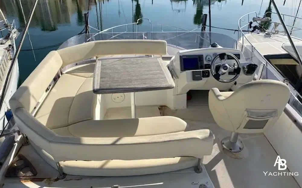 slider 14 Beneteau Antares 42