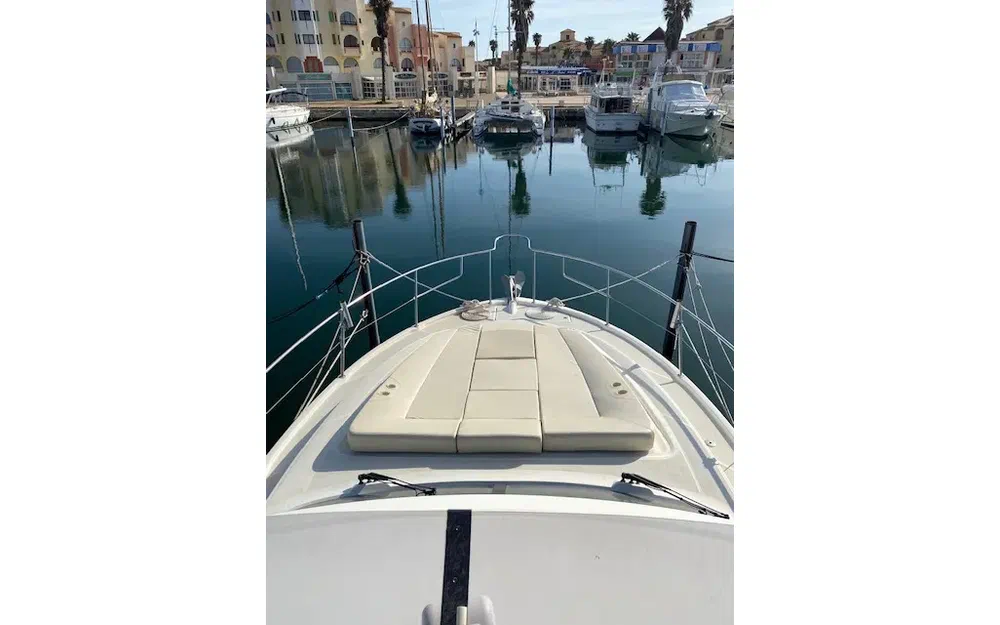 slider 15 Beneteau Antares 42