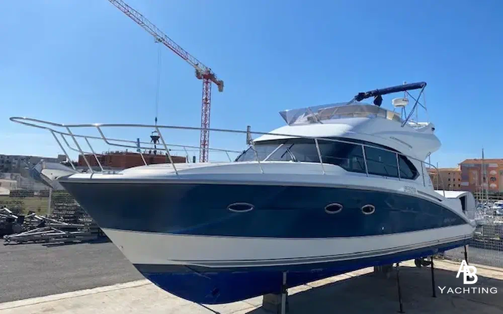 slider 1 Beneteau Antares 42