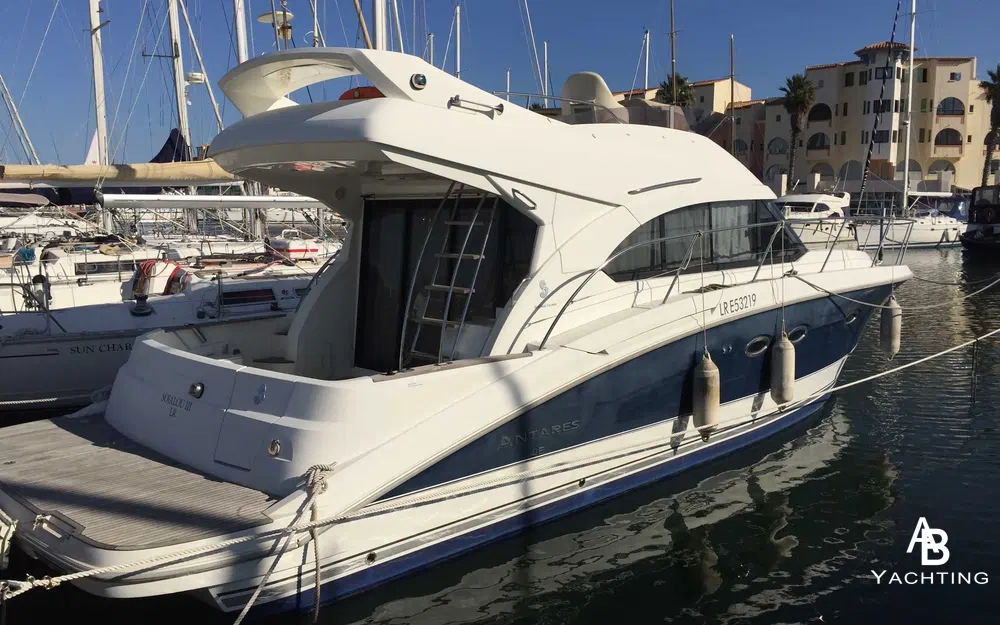 slider 2 Beneteau Antares 42