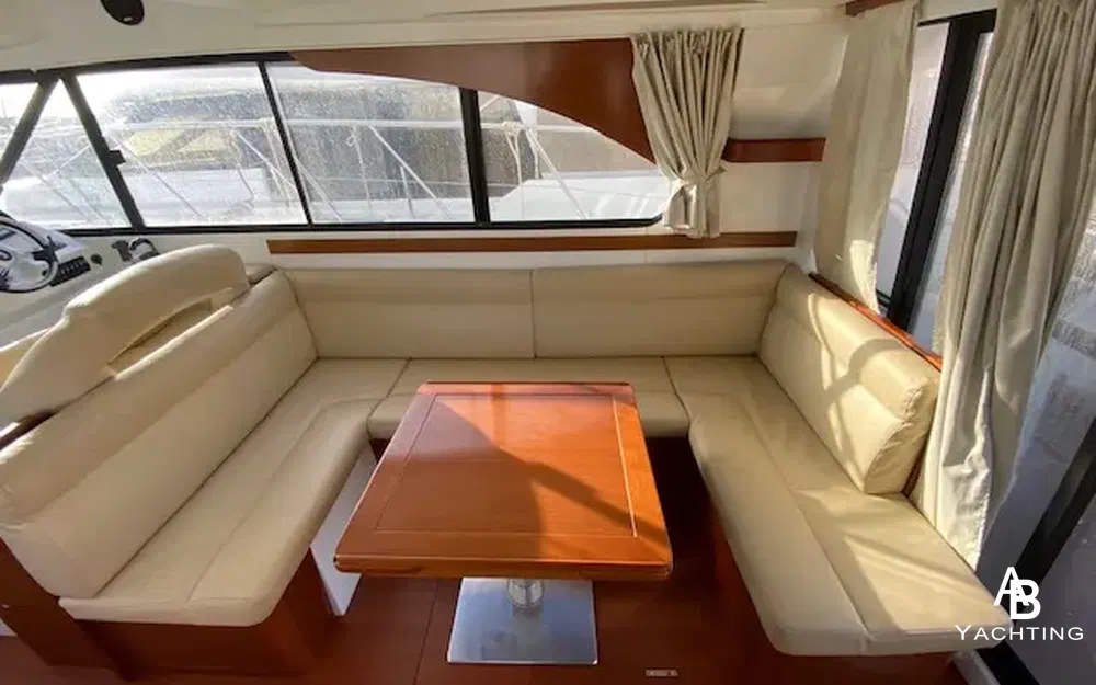 slider 8 Beneteau Antares 42