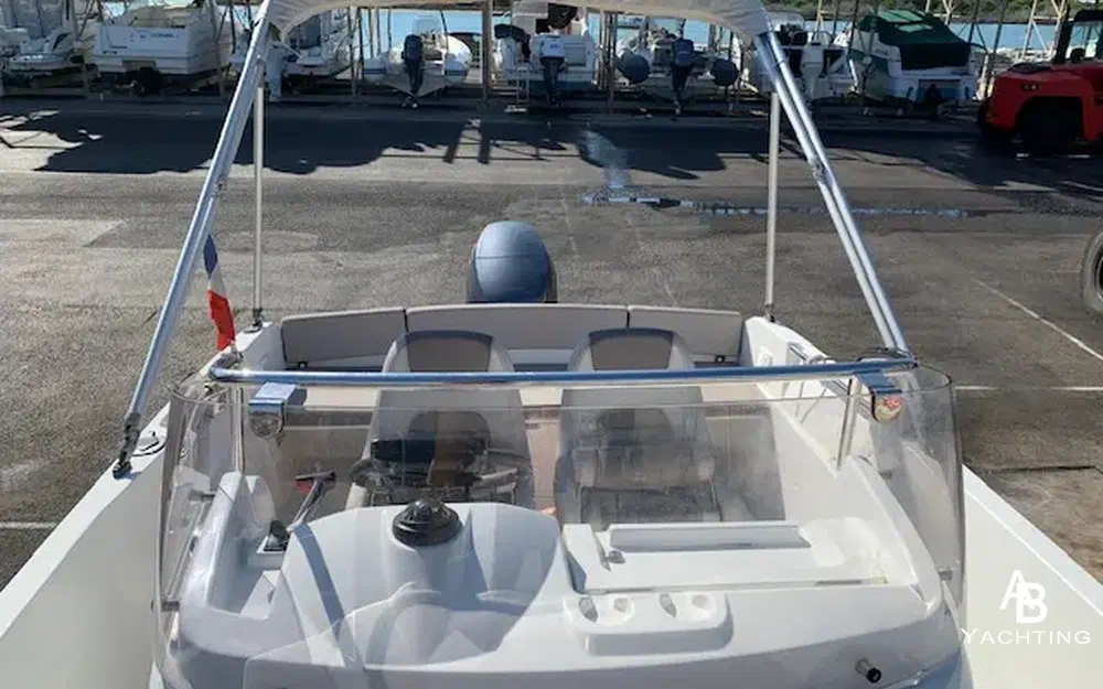 slider 13 Jeanneau Cap Camarat 5.5 CC