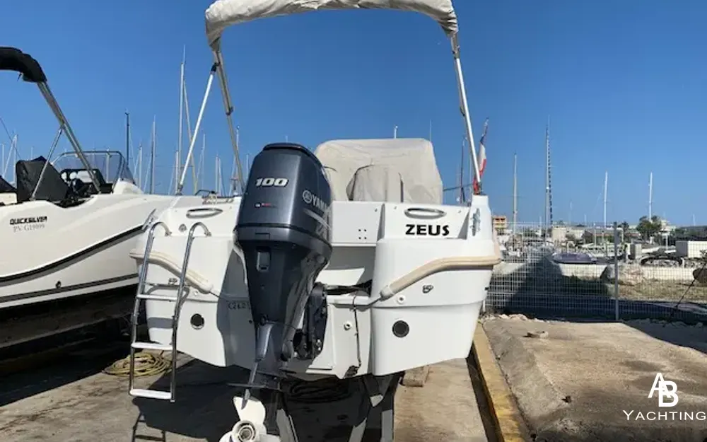 slider 7 Jeanneau Cap Camarat 5.5 Style